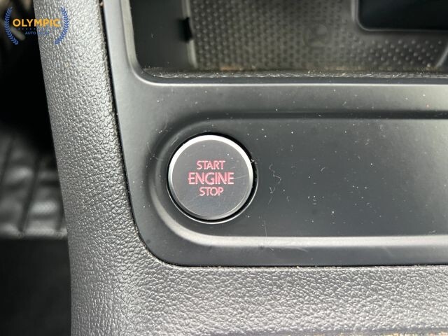 2017 Volkswagen Tiguan in Decatur, GA 30032 - 18135430 29