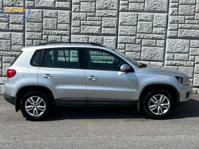 2017 Volkswagen Tiguan in Decatur, GA 30032 - 18135430 8