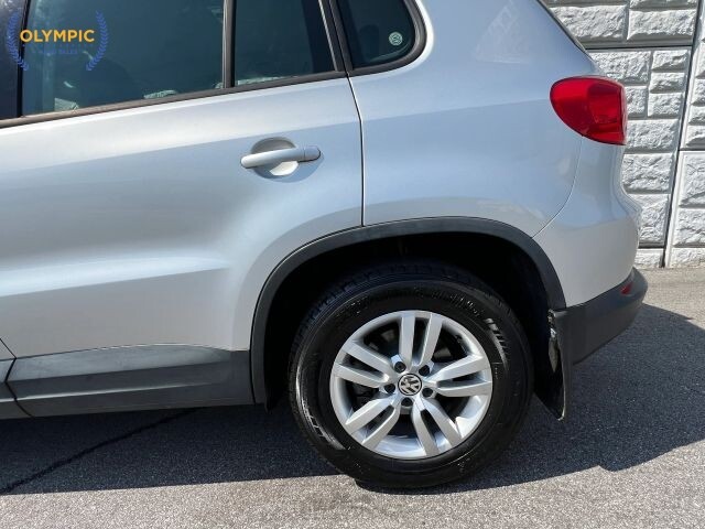2017 Volkswagen Tiguan in Decatur, GA 30032 - 18135430 10