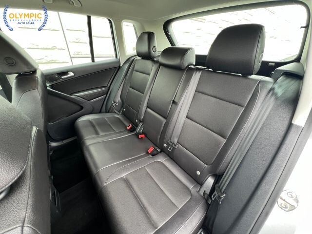 2017 Volkswagen Tiguan in Decatur, GA 30032 - 18135430 41