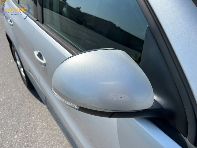 2017 Volkswagen Tiguan in Decatur, GA 30032 - 18135430 19