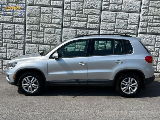 2017 Volkswagen Tiguan in Decatur, GA 30032 - 18135430 7
