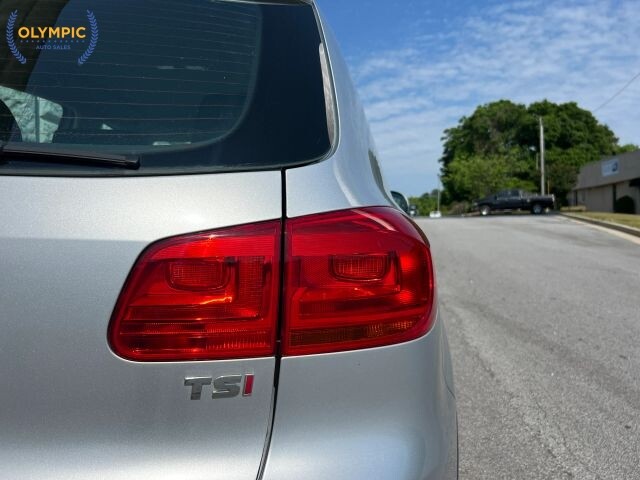 2017 Volkswagen Tiguan in Decatur, GA 30032 - 18135430 17