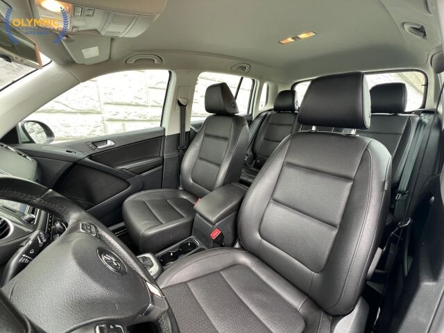 2017 Volkswagen Tiguan in Decatur, GA 30032 - 18135430 39