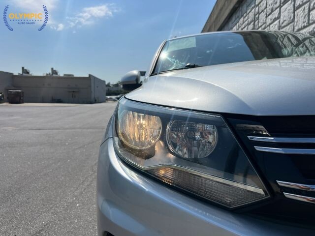 2017 Volkswagen Tiguan in Decatur, GA 30032 - 18135430 15