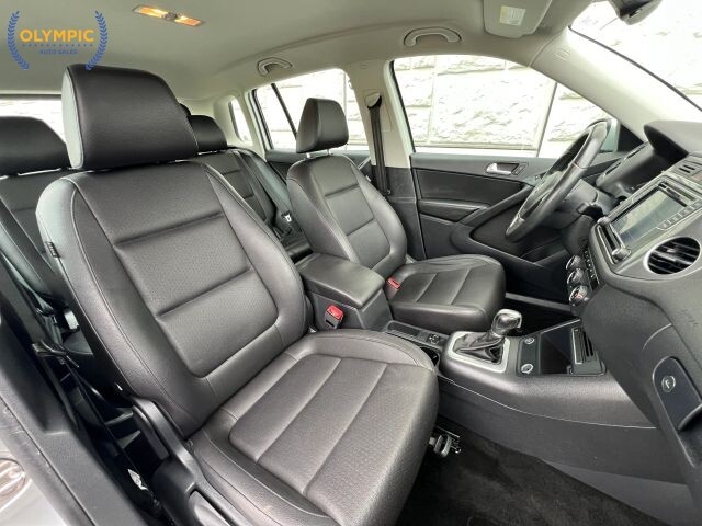 2017 Volkswagen Tiguan in Decatur, GA 30032 - 18135430 40