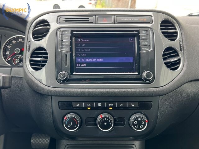 2017 Volkswagen Tiguan in Decatur, GA 30032 - 18135430 30
