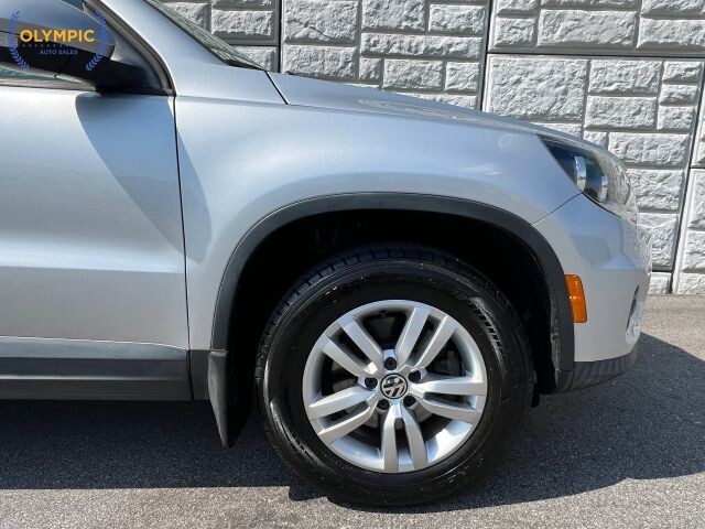 2017 Volkswagen Tiguan in Decatur, GA 30032 - 18135430 11
