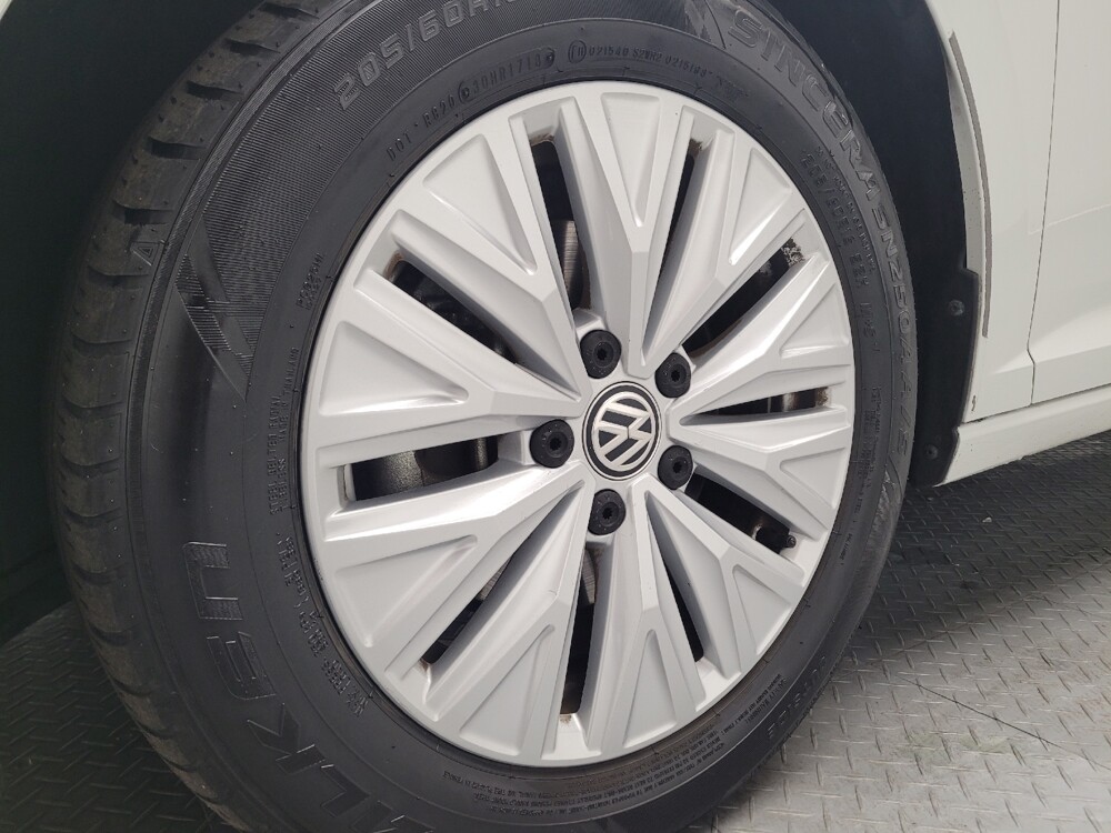 2019 Volkswagen Jetta in Riverside, CA 92504 - 18135456 31