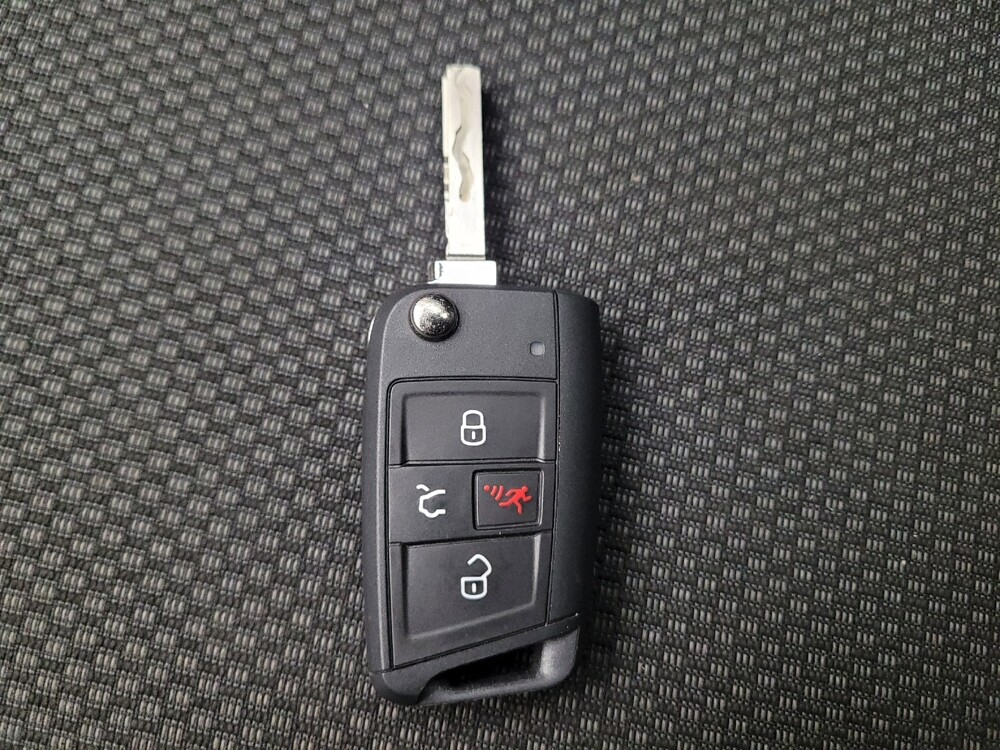 2019 Volkswagen Jetta in Riverside, CA 92504 - 18135456 32