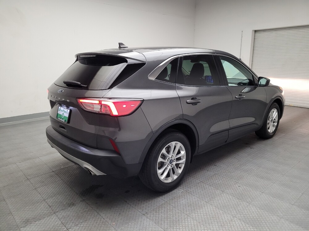 2020 Ford Escape in Torrance, CA 90504 - 18135458 9