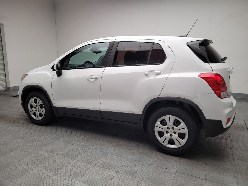 2018 Chevrolet Trax in Sacramento, CA 95821 - 18135462 3