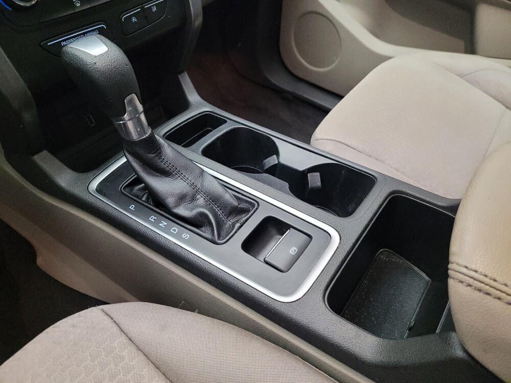 2017 Ford Escape in Fresno, CA 93726 - 18135464 26