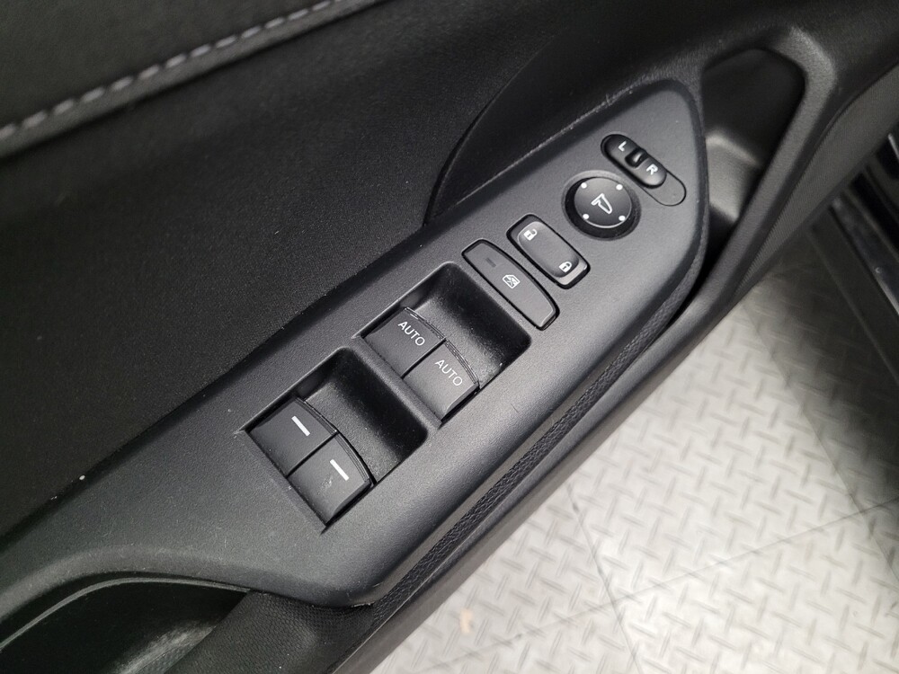 2018 Honda Civic in Fresno, CA 93726 - 18135470 27