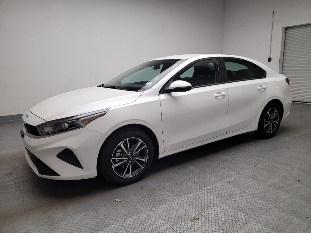 2024 Kia Forte in Torrance, CA 90504 - 18135473 2