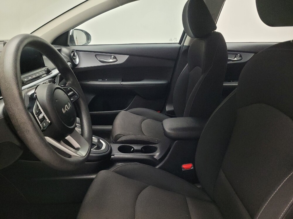 2024 Kia Forte in Torrance, CA 90504 - 18135473 17