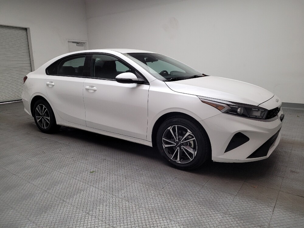 2024 Kia Forte in Torrance, CA 90504 - 18135473 11