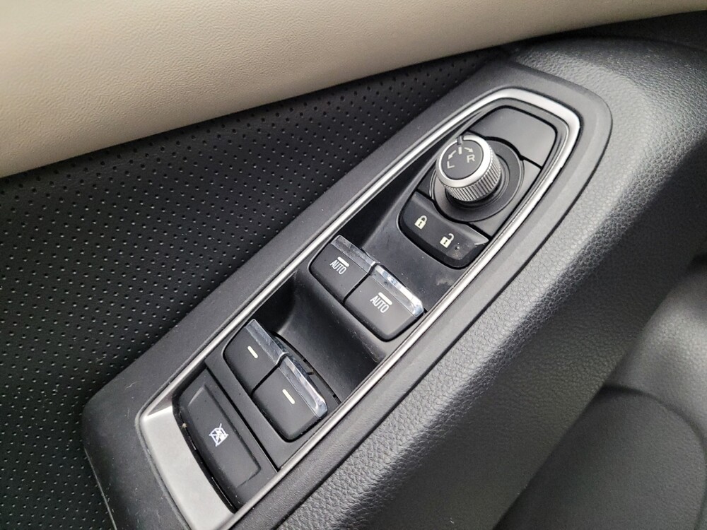 2019 Subaru Ascent in Montclair, CA 91763 - 18135478 27