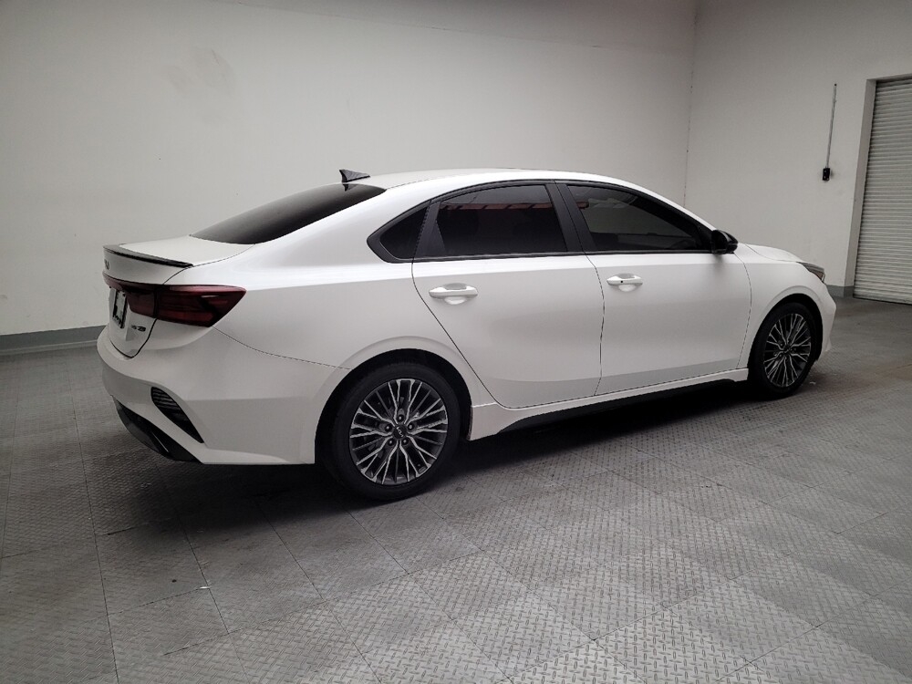 2022 Kia Forte in Torrance, CA 90504 - 18135481 10