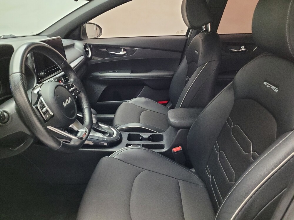 2022 Kia Forte in Torrance, CA 90504 - 18135481 17