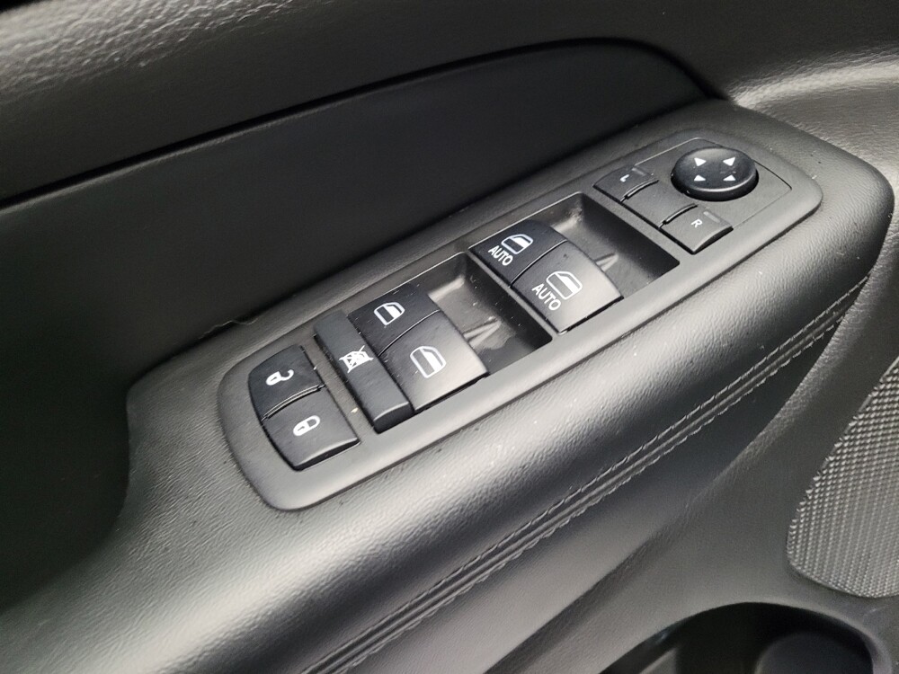 2018 Jeep Grand Cherokee in Fresno, CA 93726 - 18135483 27