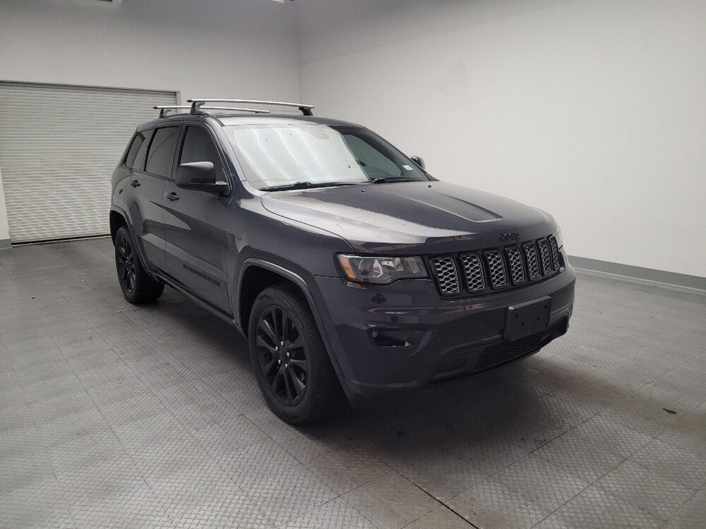 2018 Jeep Grand Cherokee in Fresno, CA 93726 - 18135483 13