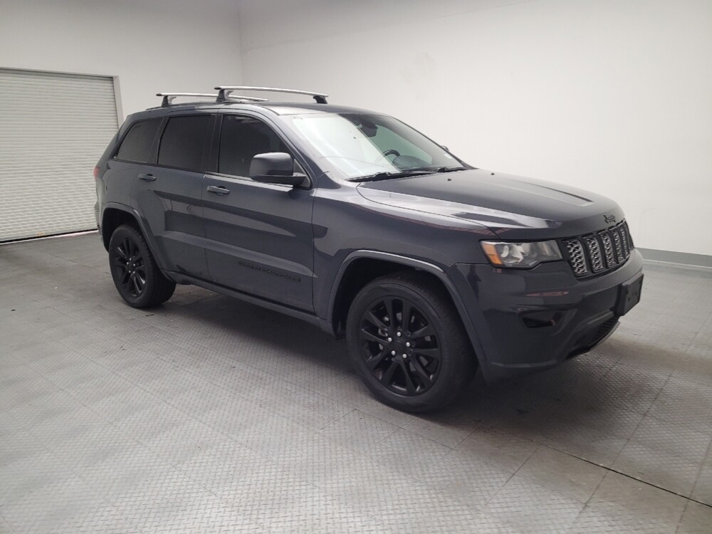 2018 Jeep Grand Cherokee in Fresno, CA 93726 - 18135483 11