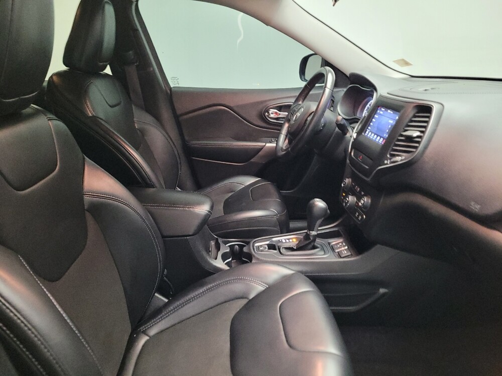 2019 Jeep Cherokee in Riverside, CA 92504 - 18135484 21