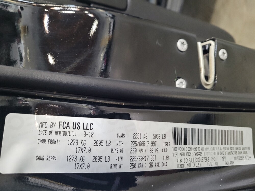 2019 Jeep Cherokee in Riverside, CA 92504 - 18135484 33