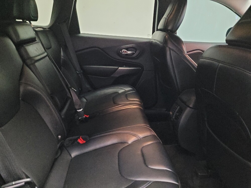 2019 Jeep Cherokee in Riverside, CA 92504 - 18135484 19