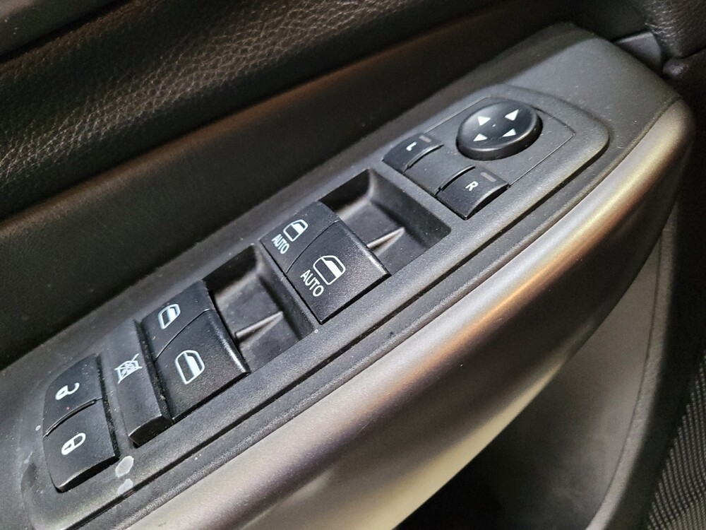 2019 Jeep Cherokee in Riverside, CA 92504 - 18135484 27