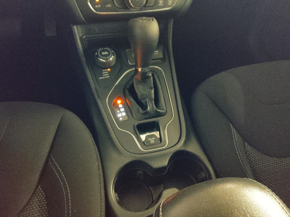 2020 Jeep Cherokee in Knoxville, TN 37923 - 18135490 26