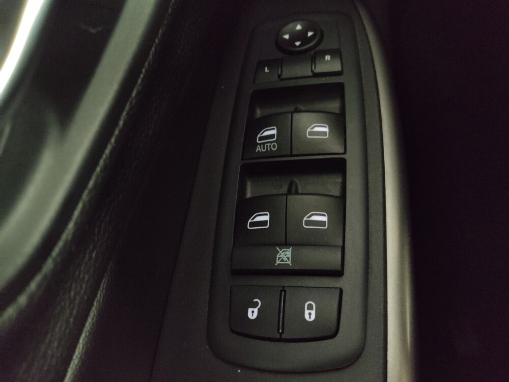 2020 Jeep Cherokee in Knoxville, TN 37923 - 18135490 27