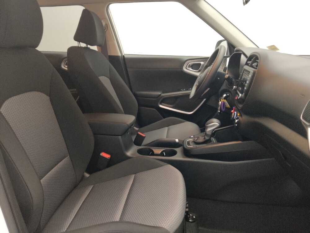 2023 Kia Soul in Conyers, GA 30094 - 18135500 21