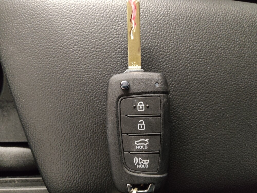 2025 Hyundai Elantra in Augusta, GA 30907 - 18135512 32