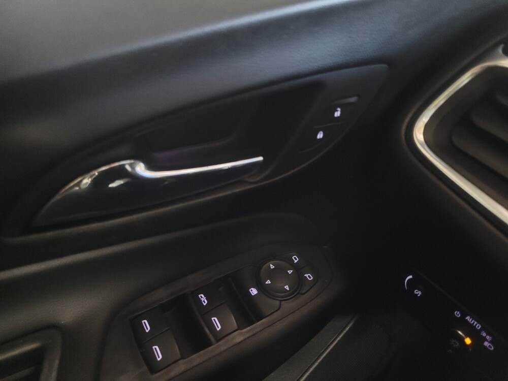 2018 Chevrolet Equinox in Athens, GA 30606 - 18135521 27