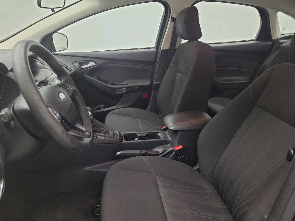 2018 Ford Focus in Huntsville, AL 35816 - 18135530 17