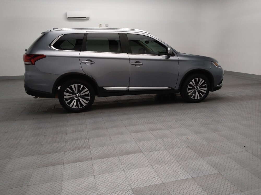 2020 Mitsubishi Outlander in Fort Worth, TX 76116 - 18135531 10