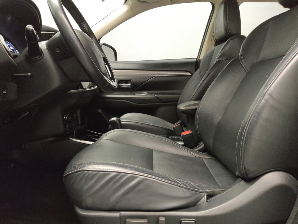 2020 Mitsubishi Outlander in Fort Worth, TX 76116 - 18135531 17