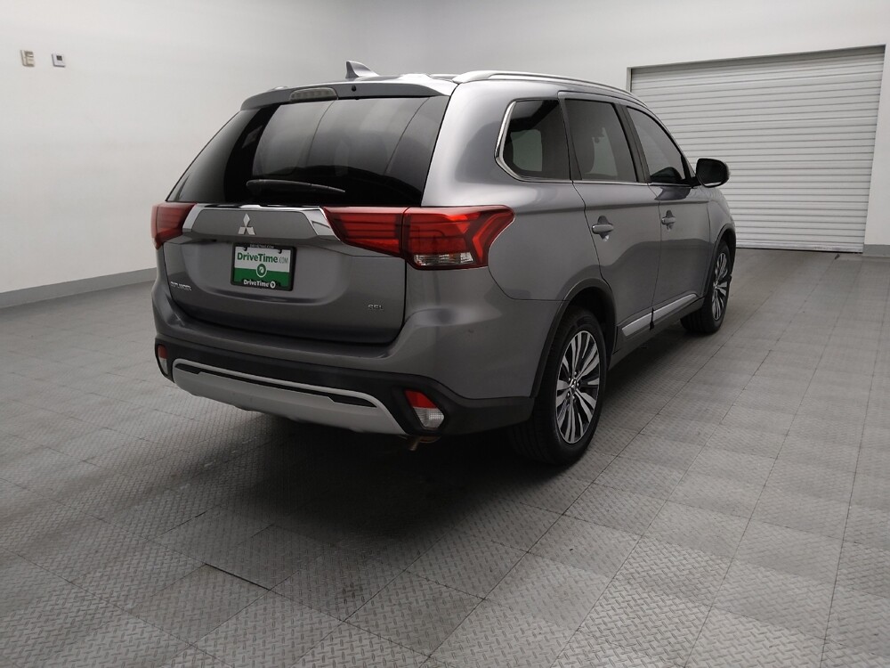 2020 Mitsubishi Outlander in Fort Worth, TX 76116 - 18135531 9