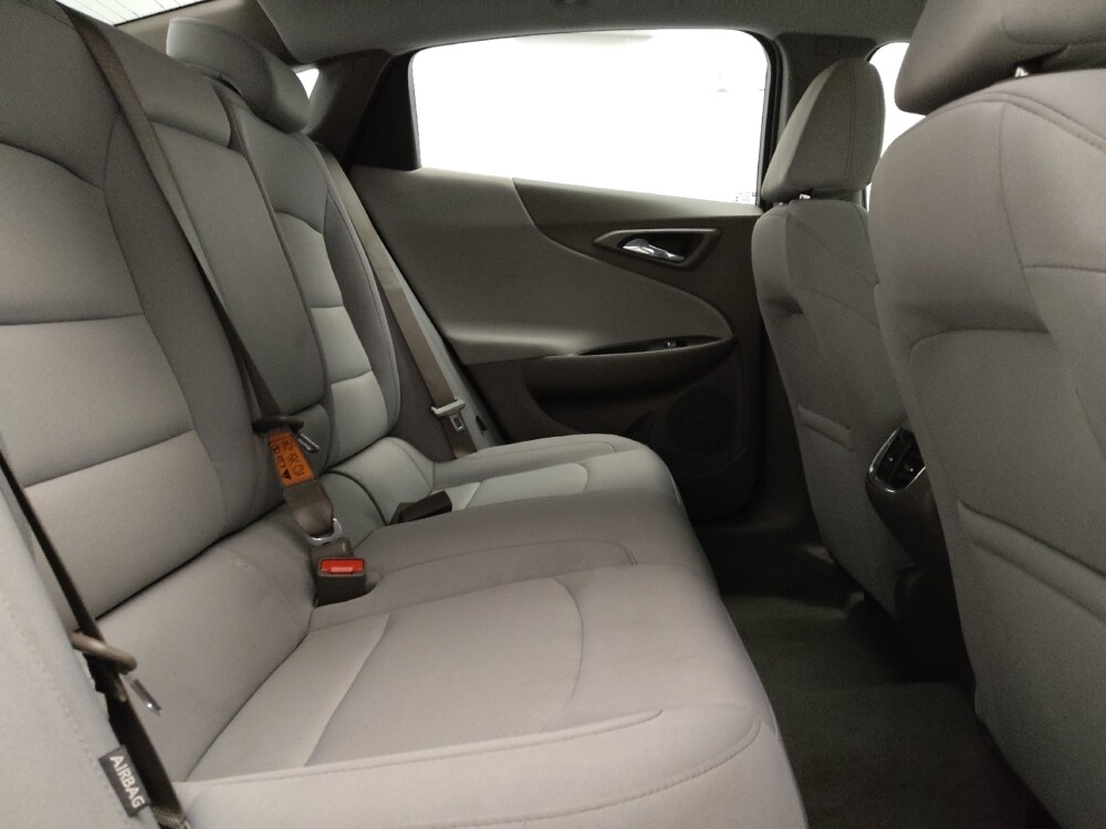 2022 Chevrolet Malibu in Lubbock, TX 79424 - 18135535 19