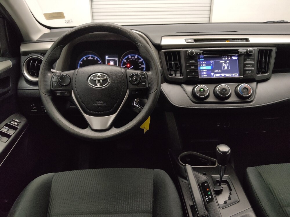 2018 Toyota RAV4 in Arlington, TX 76011 - 18135539 22