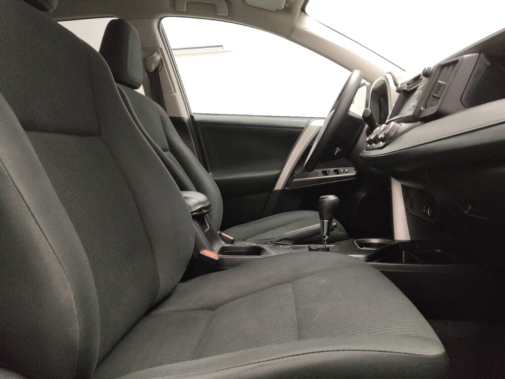 2018 Toyota RAV4 in Arlington, TX 76011 - 18135539 21