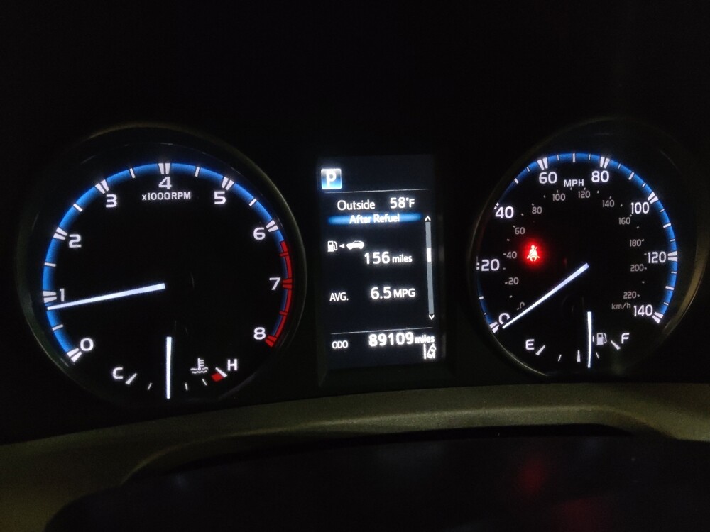 2018 Toyota RAV4 in Arlington, TX 76011 - 18135539 23