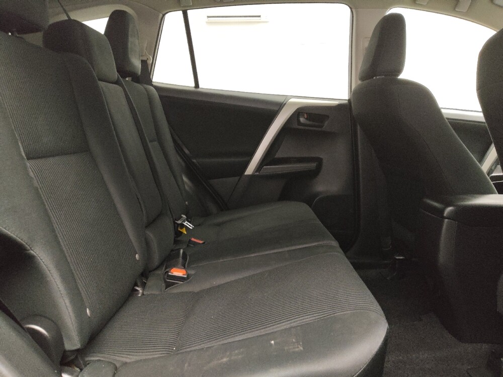2018 Toyota RAV4 in Arlington, TX 76011 - 18135539 19