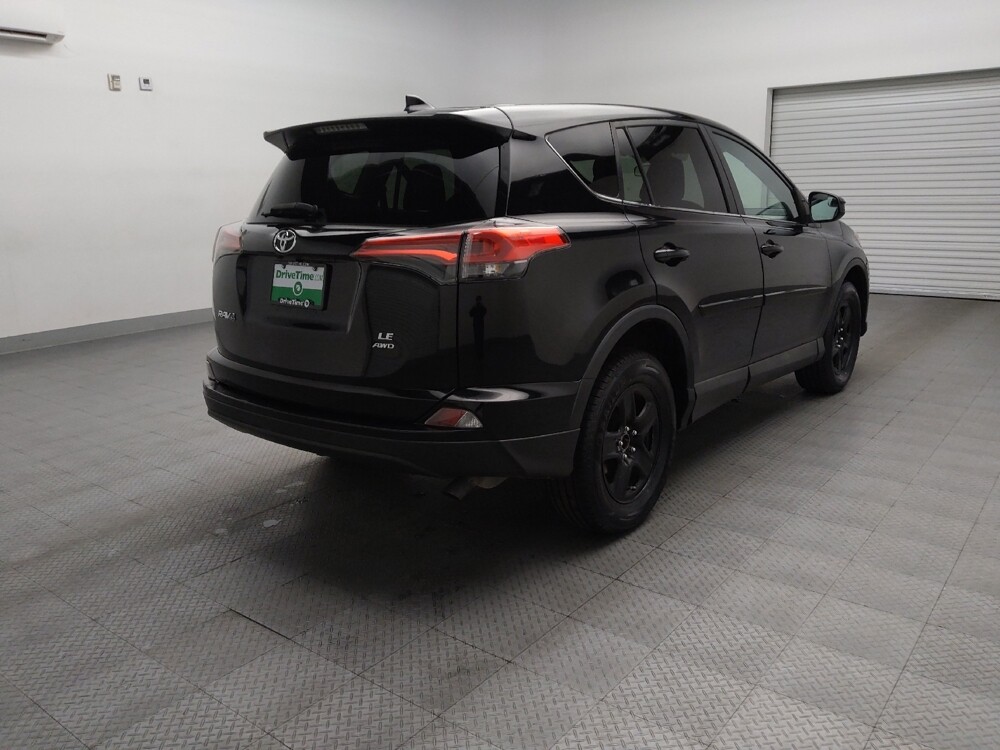 2018 Toyota RAV4 in Arlington, TX 76011 - 18135539 9