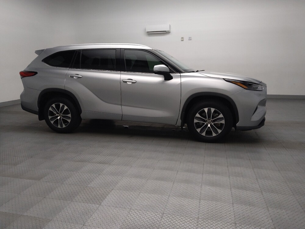 2022 Toyota Highlander in Temple, TX 76502 - 18135540 11