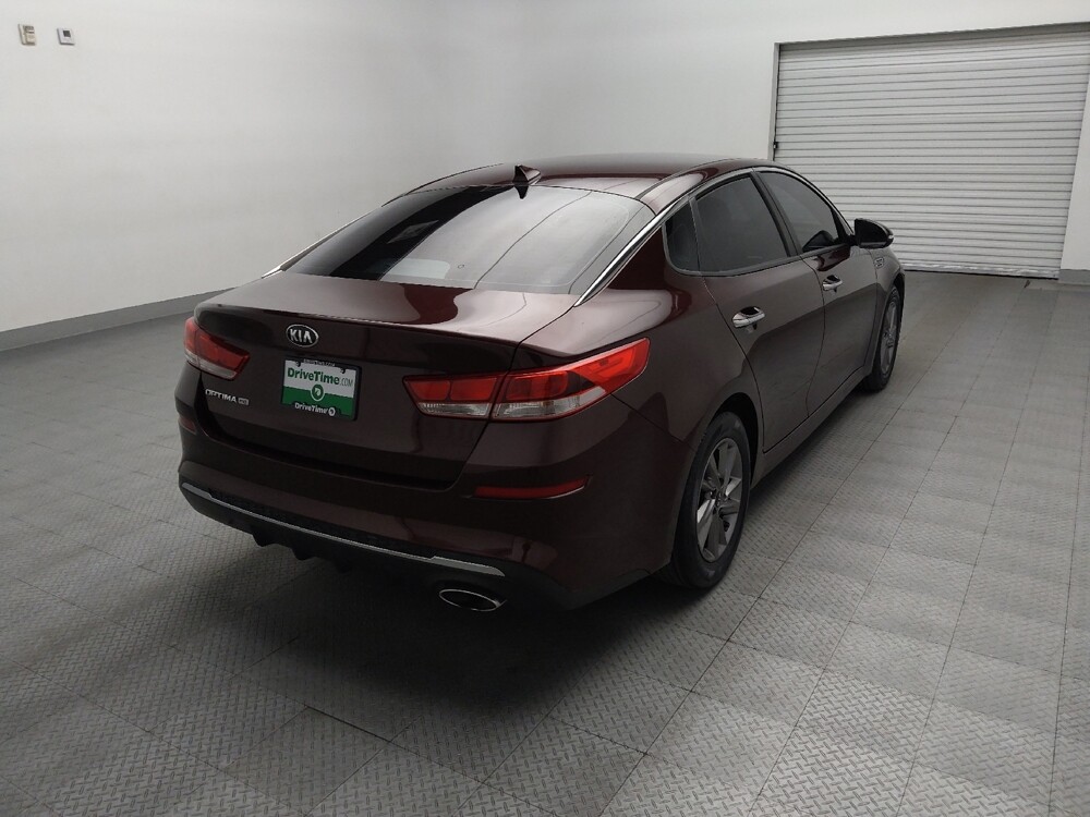 2020 Kia Optima in Arlington, TX 76011 - 18135555 9