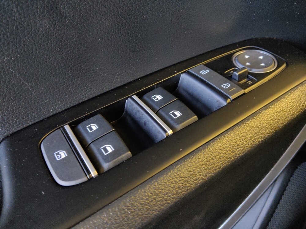 2025 Kia Soul in Phoenix, AZ 85015 - 18135570 27