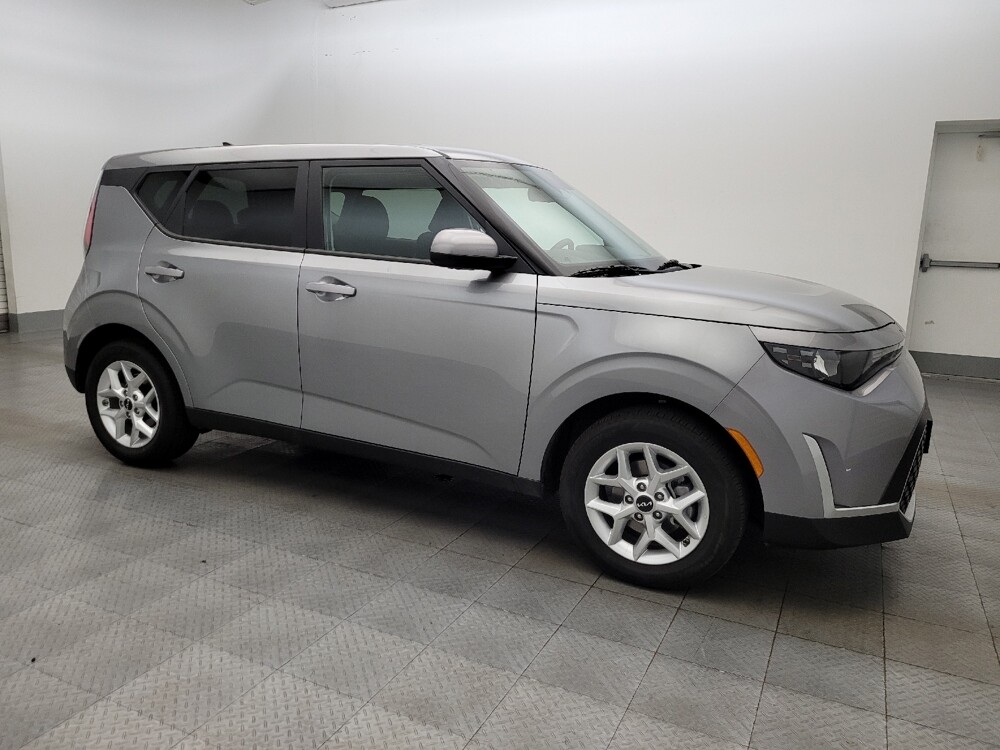 2025 Kia Soul in Phoenix, AZ 85015 - 18135570 11